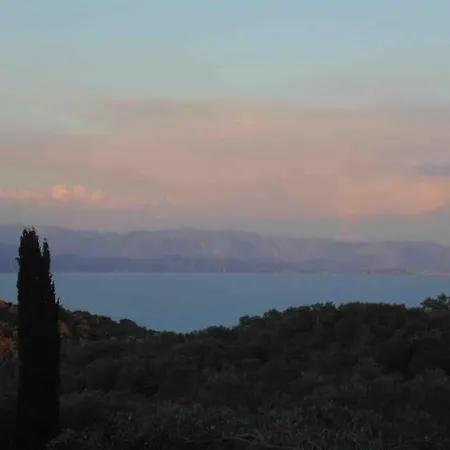 Nafsika's - Magazia Paxos