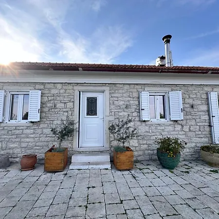 Nafsika's - Magazia Paxos