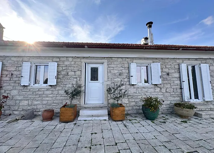 Nafsika's - Magazia Paxos